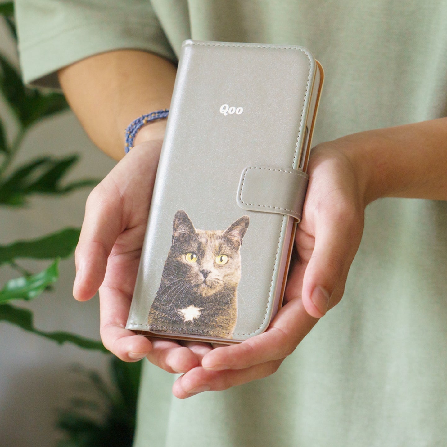 ペットの写真でオリジナルスマホケース (似顔絵スマホケース) - うちの子グッズ Qoo │ ペットの写真を送るだけオリジナルうちの子グッズなら