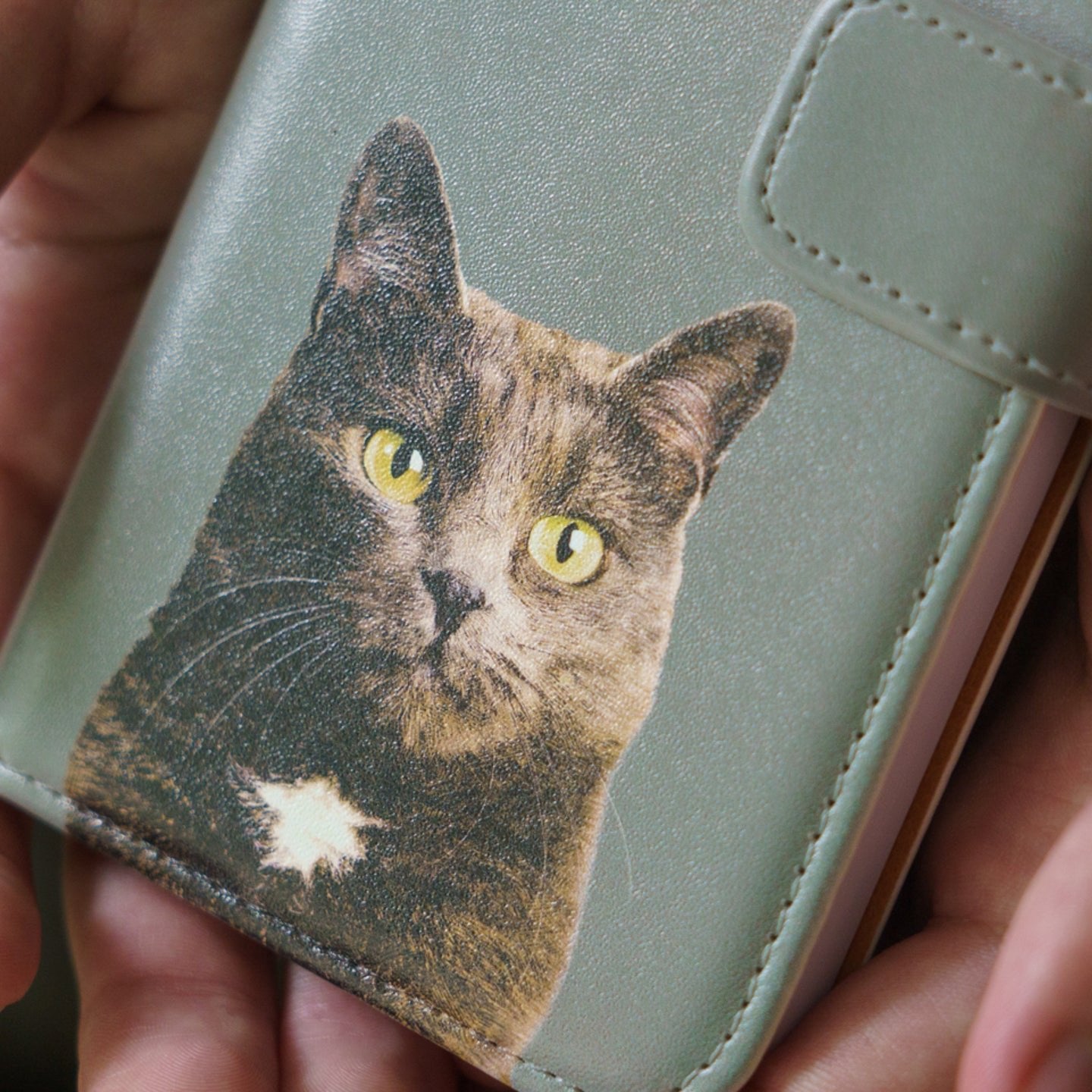 ペットの写真でオリジナルスマホケース (似顔絵スマホケース) - うちの子グッズ Qoo │ ペットの写真を送るだけオリジナルうちの子グッズなら