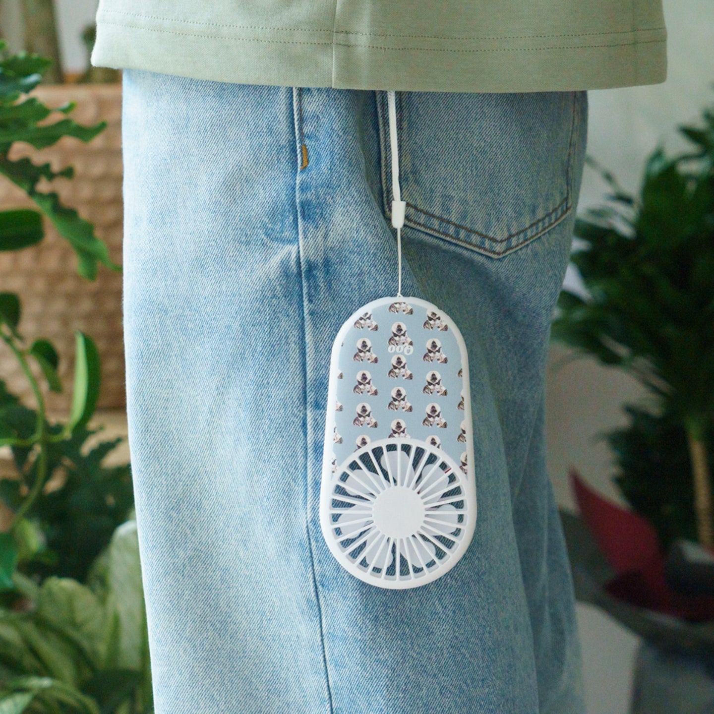 ペットの写真でオリジナルハンディファン (似顔絵ハンディファン) - うちの子グッズ Qoo │ ペットの写真を送るだけオリジナルうちの子グッズなら